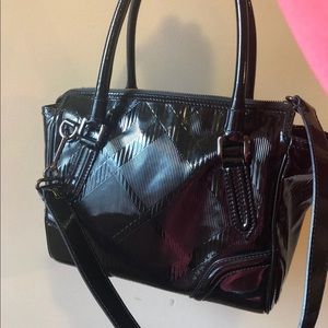 Burberry Bilmore leather handbag last markdown